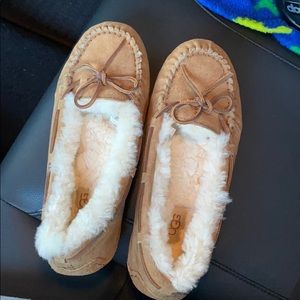 Ugh moccasins